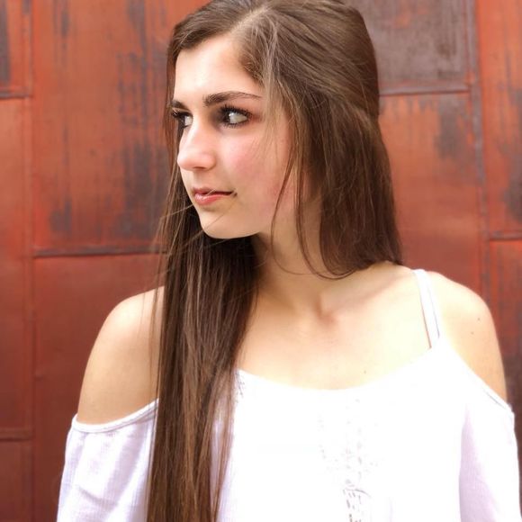 Meet your Posher, Megan - Picture 1 of 1